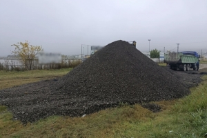 Πιάστηκαν στα… πράσα να ρυπαίνουν περιοχή στον Λαγκαδά απορρίπτοντας τρίμματα πίσσας μετά από εργασίες