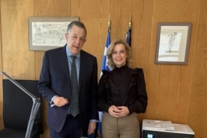 Με κυβερνητικά στελέχη συναντήθηκε στην Αθήνα η Νίκη Ανδρεάδου - Στο επίκεντρο τα σχολεία