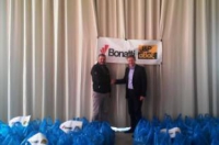 &Pi;&Alpha;&Sigma;&Chi;&Alpha;&Lambda;&Iota;&Nu;&Alpha; &Delta;&Epsilon;&Mu;&Alpha;&Tau;&Alpha; &Chi;&Omicron;&Rho;&Eta;&Gamma;&Iota;&Alpha; &Tau;&Eta;&Sigma; &laquo;Bonatti J&amp;P Ά&beta;&alpha;&xi;&raquo; &Sigma;&Tau;&Omicron; &Kappa;&Omicron;&Iota;&Nu;&Omega;&Nu;&Iota;&Kappa;&Omicron; &Pi;&Alpha;&Nu;&Tau;&Omicron;&Pi;&Omega;&Lambda;&Epsilon;&Iota;&Omicron; &Tau;&Omicron;&Upsilon; &Delta;&Eta;&Mu;&Omicron;&Upsilon; &Lambda;&Alpha;&Gamma;&Kappa;&Alpha;&Delta;&Alpha;