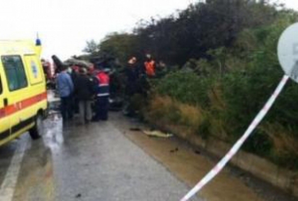 &Sigma;&Upsilon;&Gamma;&Kappa;&Rho;&Omicron;&Upsilon;&Sigma;&Eta; &Nu;&Tau;&Alpha;&Lambda;&Iota;&Kappa;&Alpha;&Sigma; &Mu;&Epsilon; &Iota;&Chi; &Sigma;&Tau;&Omicron; &Delta;&Epsilon;&Rho;&Beta;&Epsilon;&Nu;&Iota;