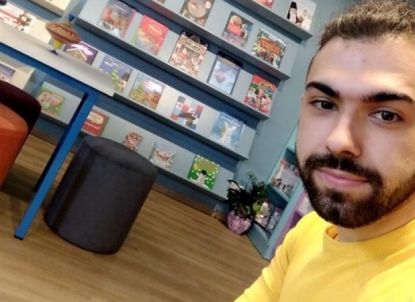 &Delta;&eta;&mu;ή&tau;&rho;&eta;&sigmaf; &Kappa;&omicron;&upsilon;&zeta;&omicron;ύ&mu;&eta;&sigmaf;