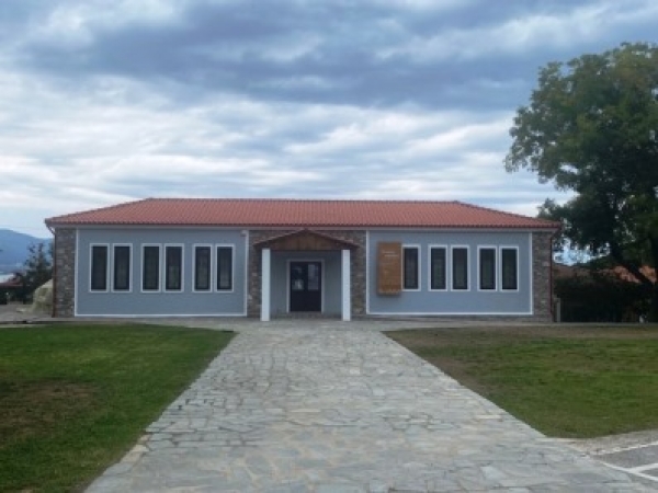 &Lambda;&Alpha;&Omicron;&Gamma;&Rho;&Alpha;&Phi;&Iota;&Kappa;&Omicron; &Mu;&Omicron;&Upsilon;&Sigma;&Epsilon;&Iota;&Omicron; &Alpha;&Nu;&Omega; &Sigma;&Tau;&Alpha;&Upsilon;&Rho;&Omicron;&Upsilon;