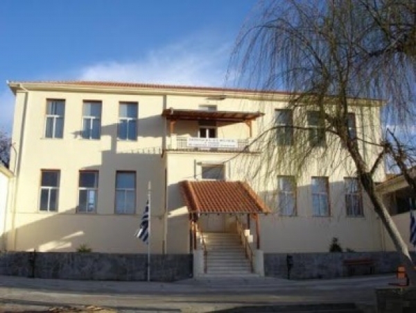 &Kappa;&lambda;&epsilon;&iota;&sigma;&tau;ά &sigma;&chi;&omicron;&lambda;&epsilon;ί&alpha; &Xi;&upsilon;&lambda;ό&pi;&omicron;&lambda;&eta; &Kappa;&alpha;&beta;&alpha;&lambda;ά&rho;&iota;