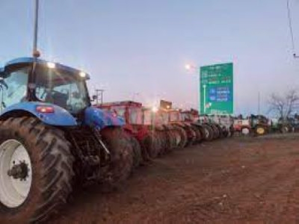 &Alpha;&Gamma;&Rho;&Omicron;&Tau;&Epsilon;&Sigma; &Delta;&Epsilon;&Rho;&Beta;&Epsilon;&Nu;&Iota;