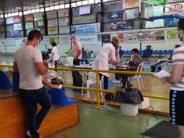 &epsilon;&theta;&epsilon;&lambda;&omicron;&nu;&tau;&iota;&kappa;ή &alpha;&iota;&mu;&omicron;&delta;&omicron;&sigma;ί&alpha; &kappa;&lambda;&epsilon;&iota;&sigma;&tau;ό &delta;&eta;&mu;&omicron;&tau;&iota;&kappa;ό &gamma;&upsilon;&mu;&nu;&alpha;&sigma;&tau;ή&rho;&iota;&omicron; &Lambda;&alpha;&gamma;&kappa;&alpha;&delta;ά