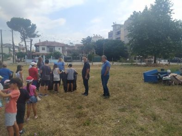 &Kappa;&Alpha;&Theta;&Alpha;&Rho;&Iota;&Sigma;&Mu;&Omicron;&Sigma; &Mu;&Pi;&Iota;&Lambda;&Lambda;&Epsilon;&Iota;&Omicron;&Upsilon; &Pi;&Omicron;&Lambda;&Iota;&Tau;&Iota;&Sigma;&Tau;&Iota;&Kappa;&Omicron;&Upsilon; &Kappa;&Epsilon;&Nu;&Tau;&Rho;&Omicron;&Upsilon;