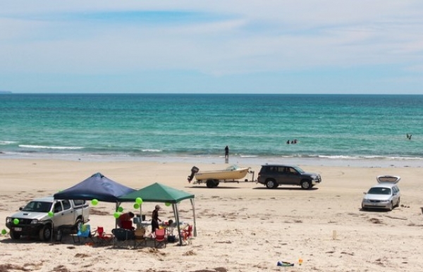 &Pi;&alpha;&rho;&alpha;&lambda;ί&epsilon;&sigmaf; &Sigma;&tau;&alpha;&upsilon;&rho;&omicron;ύ &Beta;&rho;&alpha;&sigma;&nu;ώ&nu; &Alpha;&sigma;&pi;&rho;&omicron;&beta;ά&lambda;&tau;&alpha;&sigmaf;