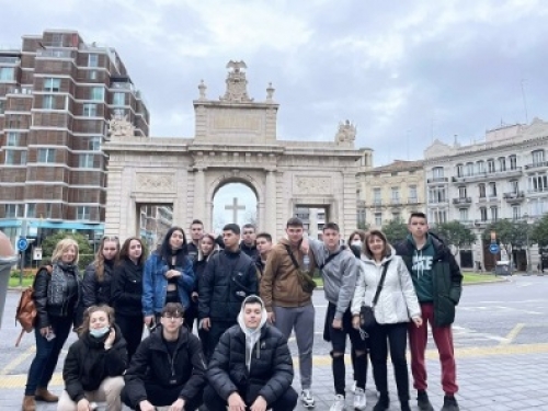 &pi;&rho;ό&gamma;&rho;&alpha;&mu;&mu;&alpha; Erasmus &mu;&alpha;&theta;&eta;&tau;έ&sigmaf; &Epsilon;.&Kappa;. &Lambda;&alpha;&gamma;&kappa;&alpha;&delta;ά
