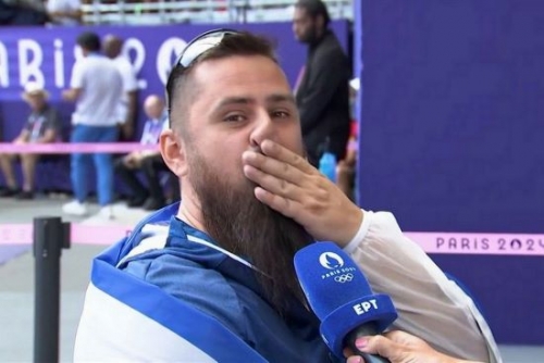 &Eta; &sigma;&upsilon;&gamma;&kappa;ί&nu;&eta;&sigma;&eta; &tau;&omicron;&upsilon; &Tau;&zeta;&omicron;ύ&nu;&eta;