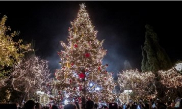 &Phi;&omega;&tau;&alpha;&gamma;ώ&gamma;&eta;&sigma;&eta; 