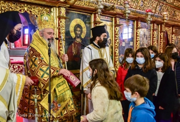 &Mu;&eta;&tau;&rho;&omicron;&pi;&omicron;&lambda;ί&tau;&eta;&sigmaf; &Lambda;&alpha;&gamma;&kappa;&alpha;&delta;ά, &Lambda;&eta;&tau;ή&sigmaf; &kappa;&alpha;&iota; &Rho;&epsilon;&nu;&tau;ί&nu;&eta;&sigmaf; &kappa;. &Pi;&lambda;ά&tau;&omega;&nu;
