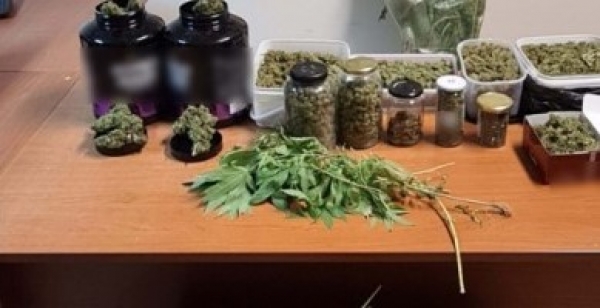 &kappa;ά&nu;&nu;&alpha;&beta;&eta;