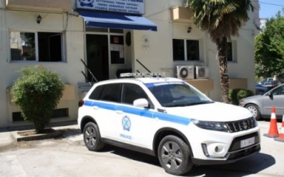 Λαγκαδάς: Πήγαν να κλέψουν κοσμηματοπωλείο απέναντι από αστυνομικό τμήμα, πυροβολισμός εναντίον αστυνομικού